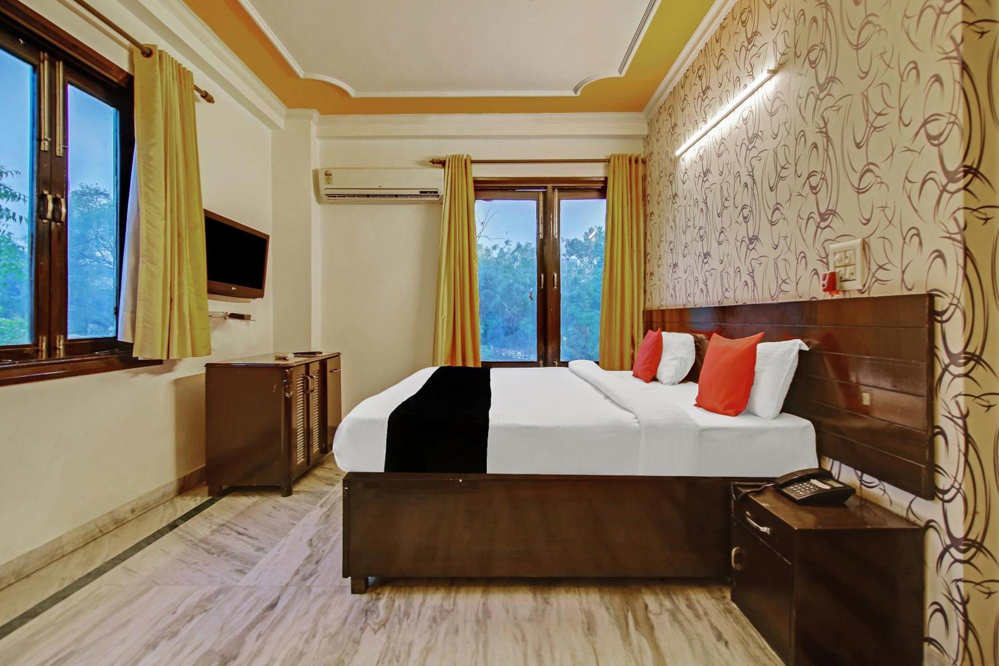 Capital O Tipsyy Near Aravali Biodiversity Park Гургаон Экстерьер фото